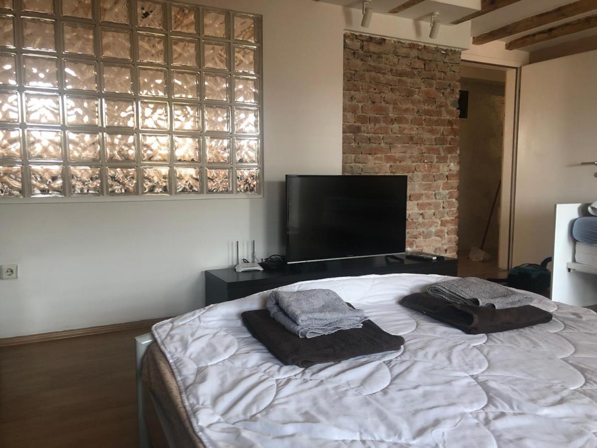Central Apartment พริสตีนา ภายนอก รูปภาพ