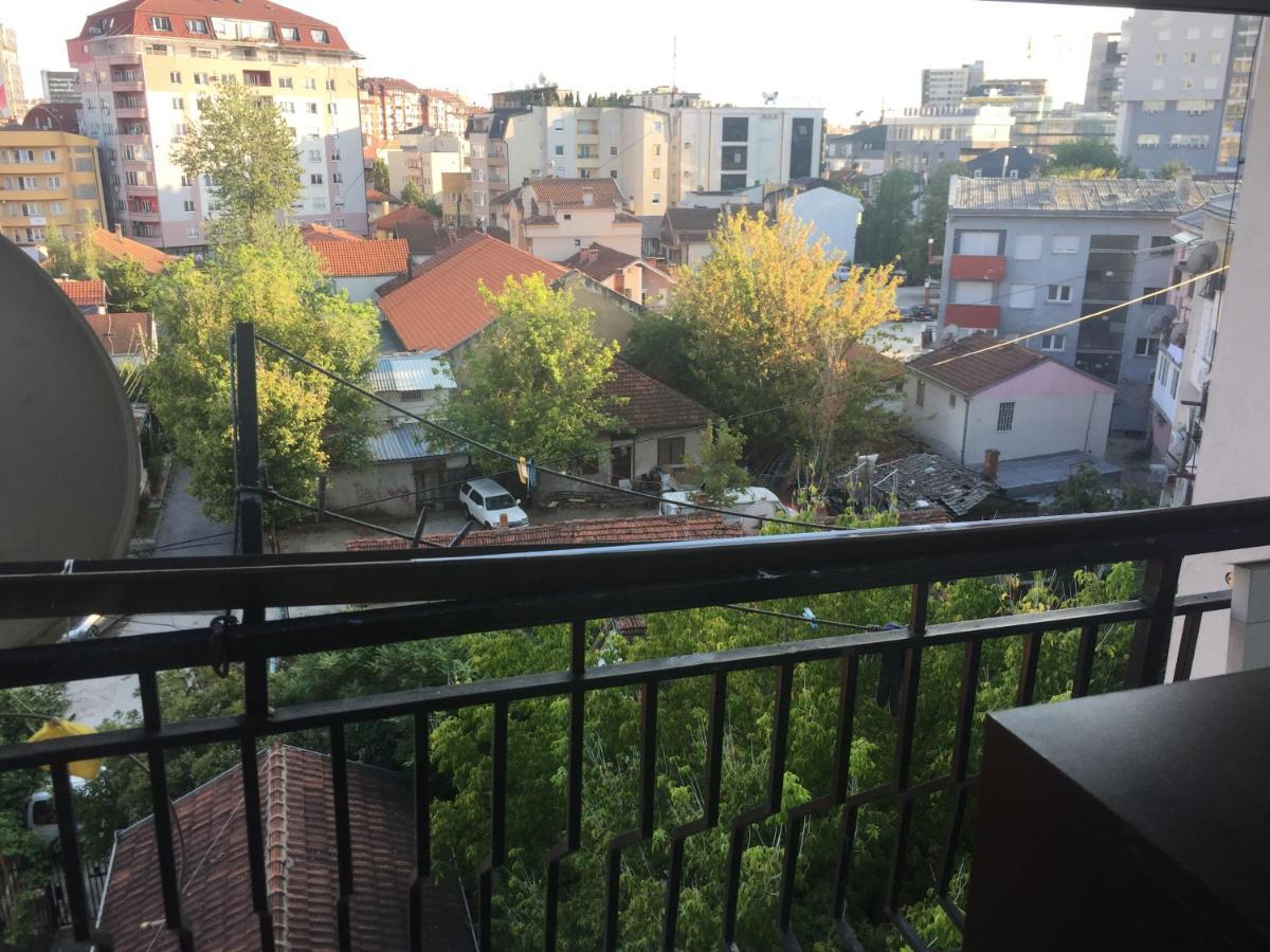 Central Apartment พริสตีนา ภายนอก รูปภาพ